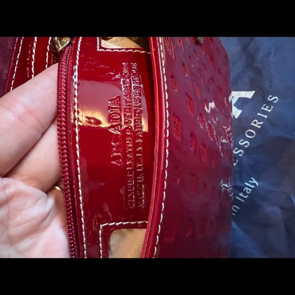 Arcadia Red Patent Leather Handbag EUC - Picture 7 of 12